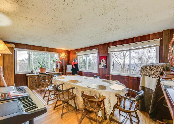 Rustic Chic Retreat 4 Mi To Kennywood!