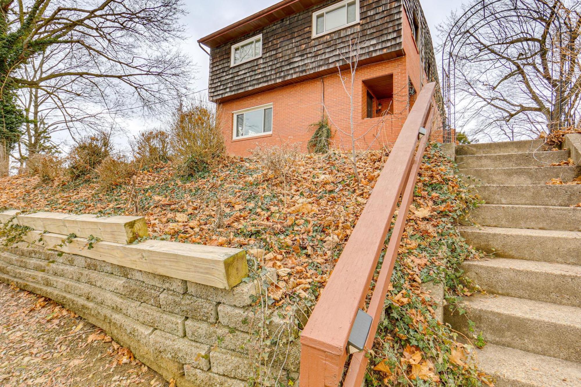 Rustic Chic Retreat 4 Mi To Kennywood! Holiday home *