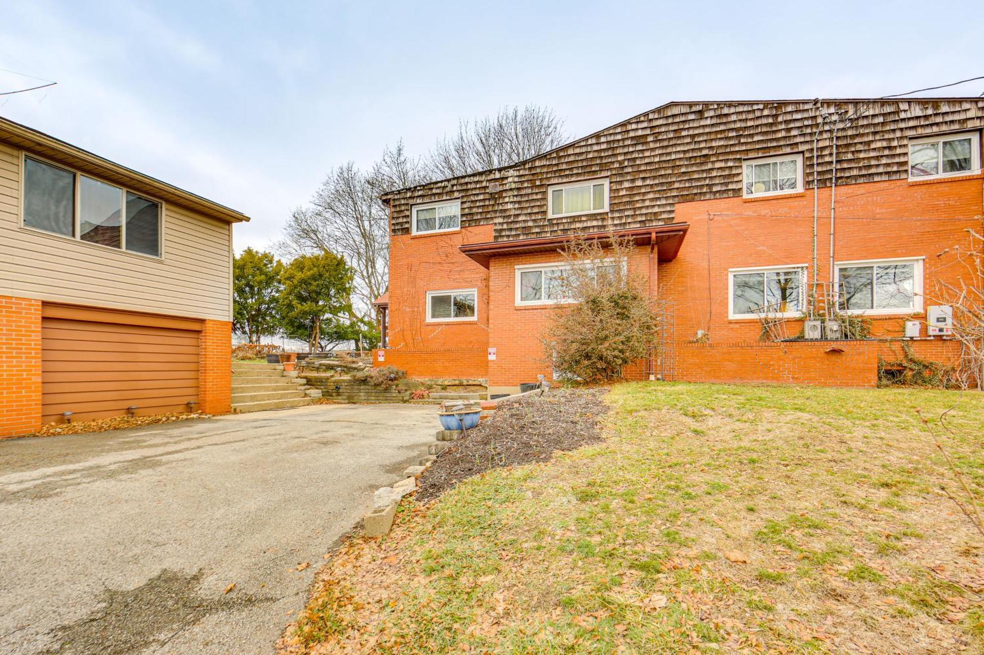 Rustic Chic Retreat 4 Mi To Kennywood! Holiday home West Mifflin