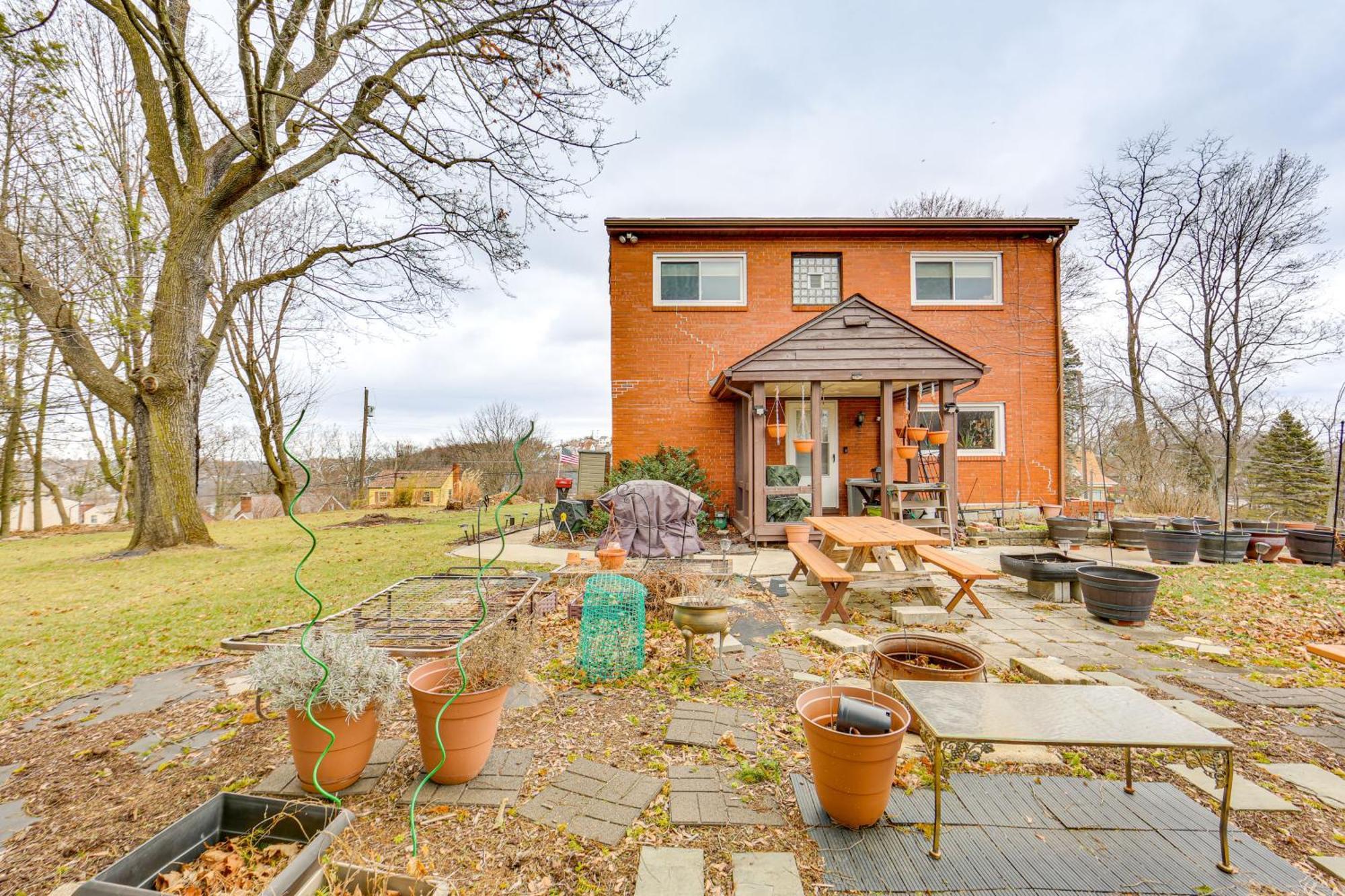 Rustic Chic Retreat 4 Mi To Kennywood! *