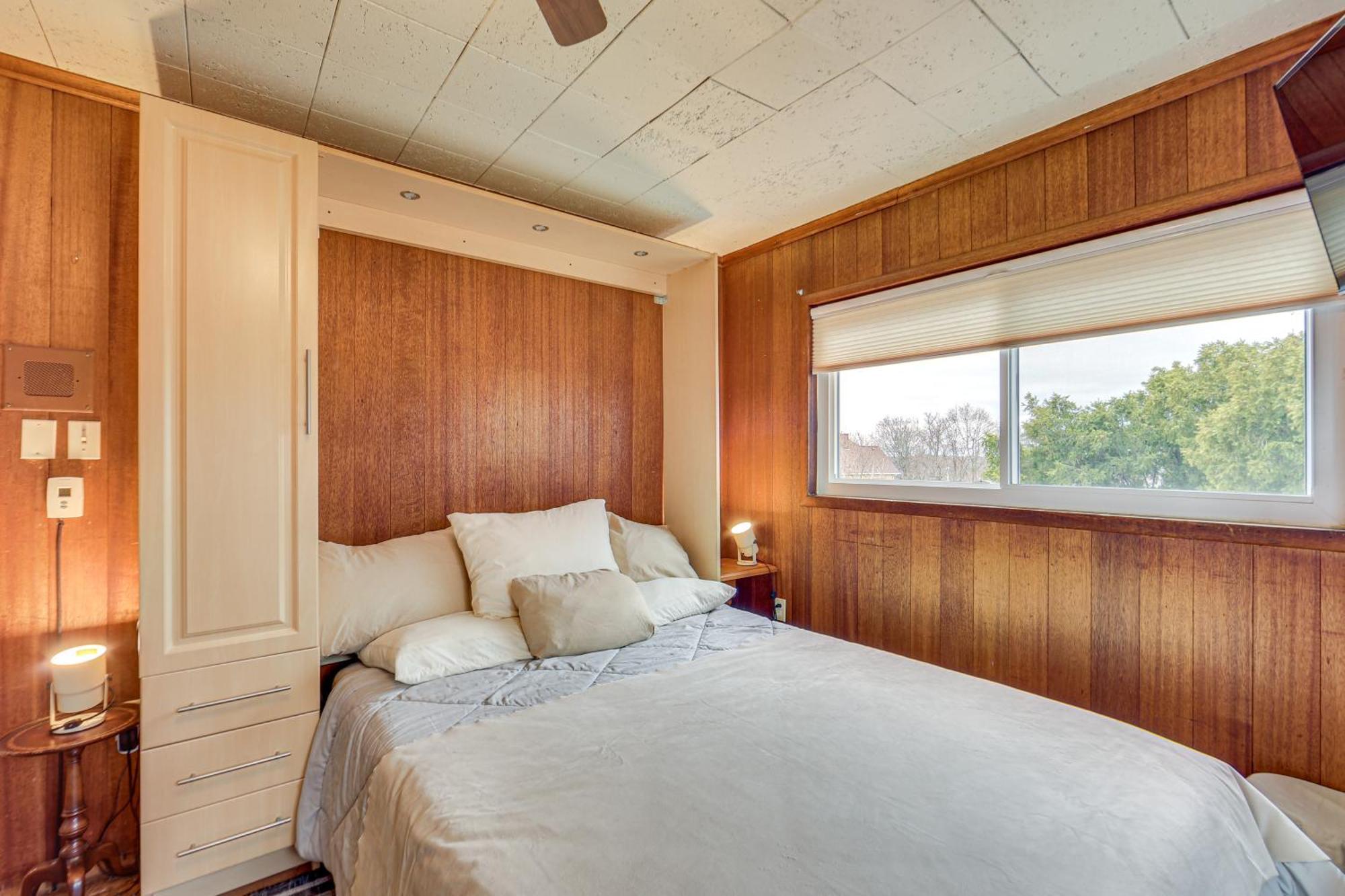 Rustic Chic Retreat 4 Mi To Kennywood! Holiday home *
